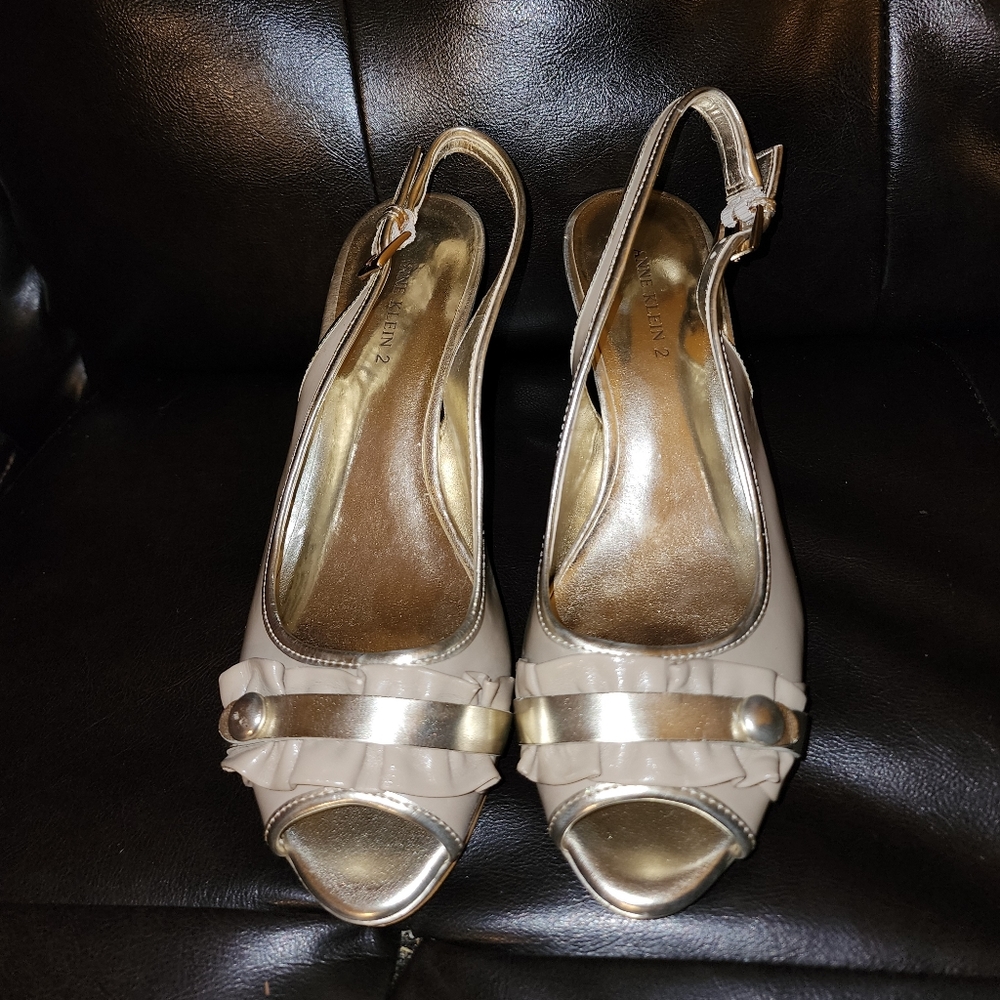Anne Klein Akedyta Heels size 7M